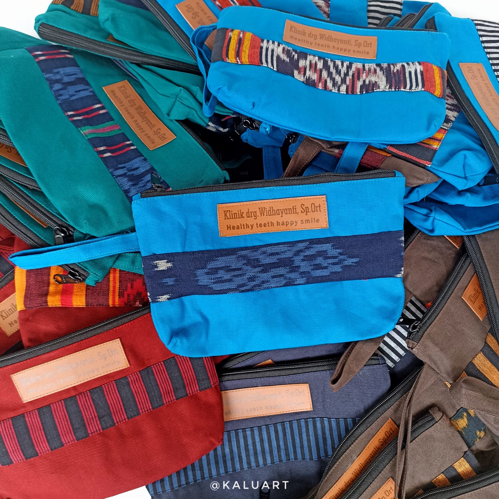 Souvenir Kenang-Kenangan Wisuda - 081804059024 