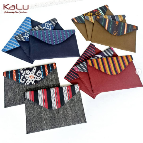 Souvenir Kelulusan Mapcase - 081804059024